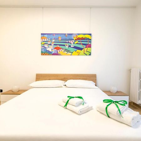 Boscoincitta Apt With Garage And Whirlpool Tub Бари Екстериор снимка