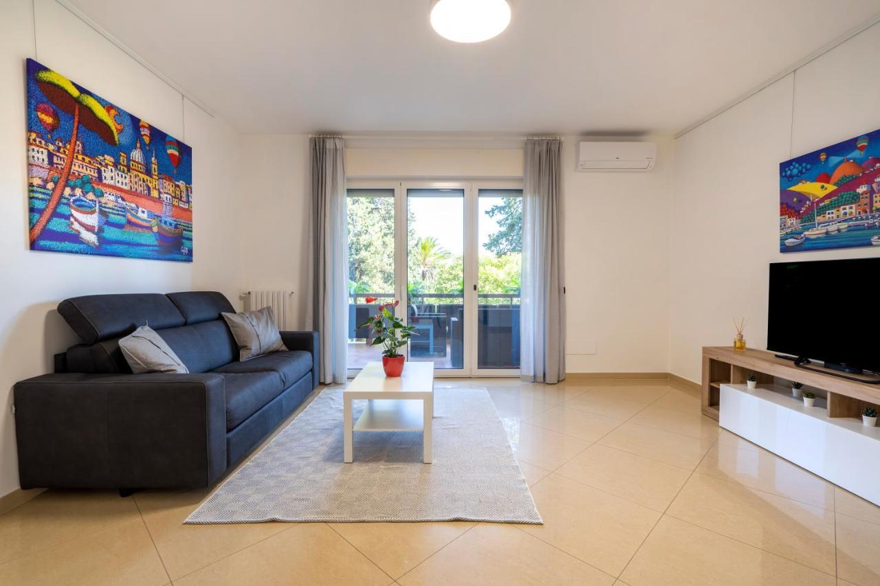 Boscoincitta Apt With Garage And Whirlpool Tub Бари Екстериор снимка