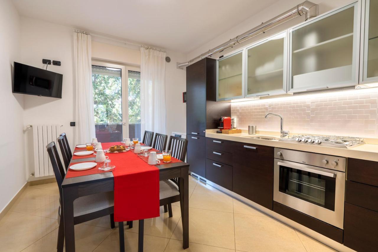 Boscoincitta Apt With Garage And Whirlpool Tub Бари Екстериор снимка