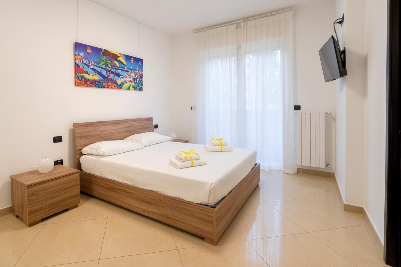 Boscoincitta Apt With Garage And Whirlpool Tub Бари Екстериор снимка