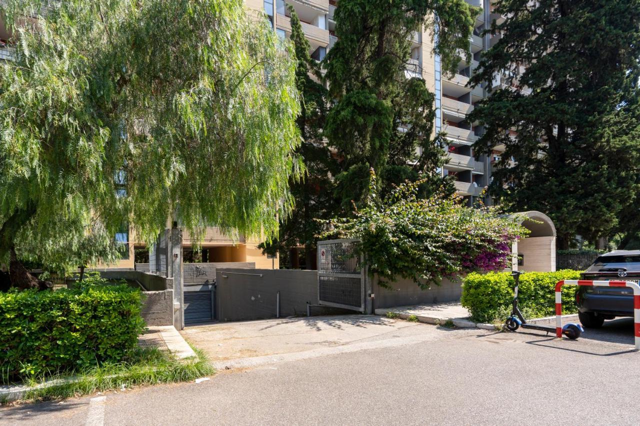 Boscoincitta Apt With Garage And Whirlpool Tub Бари Екстериор снимка