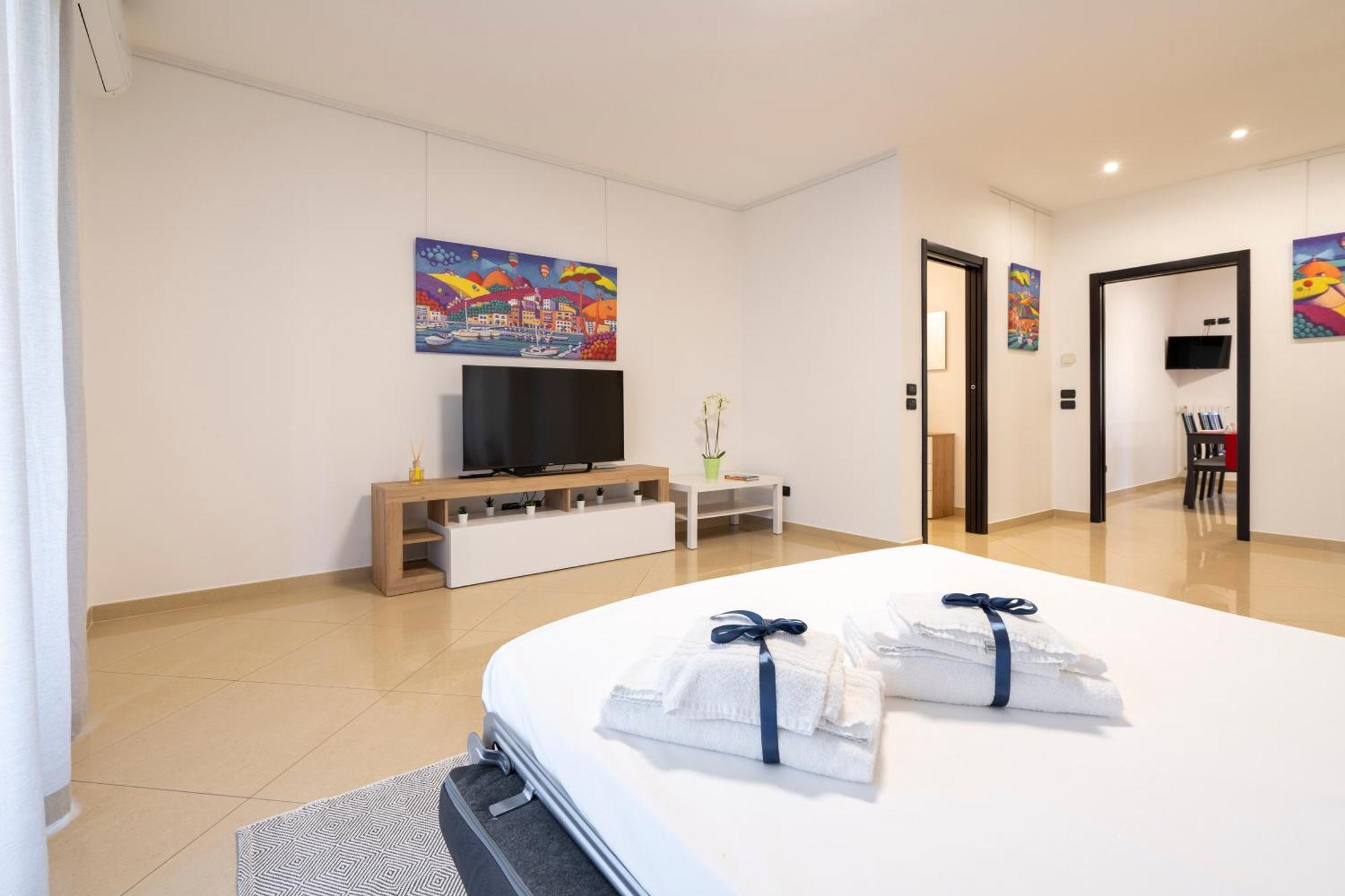 Boscoincitta Apt With Garage And Whirlpool Tub Бари Екстериор снимка