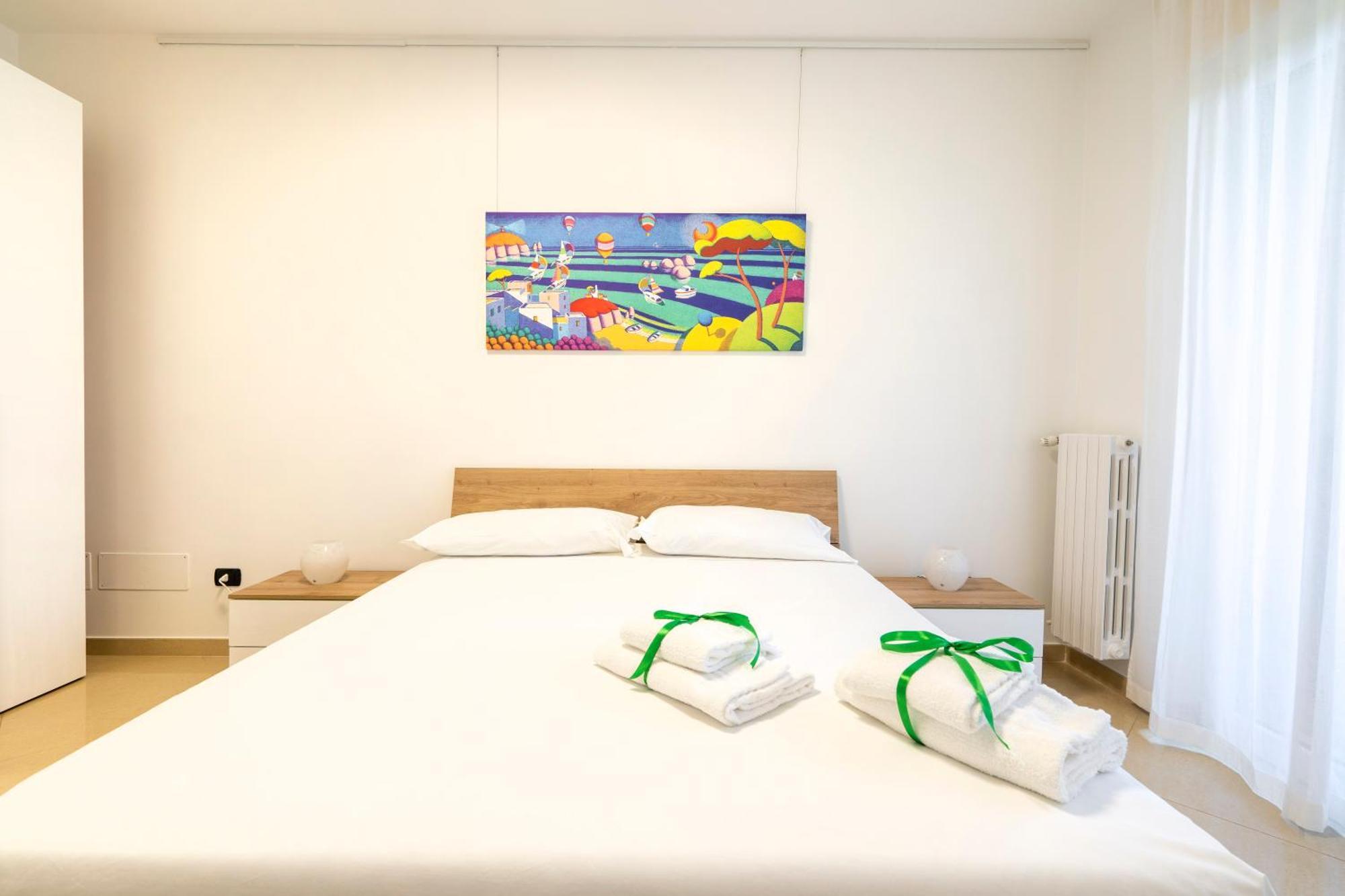 Boscoincitta Apt With Garage And Whirlpool Tub Бари Екстериор снимка