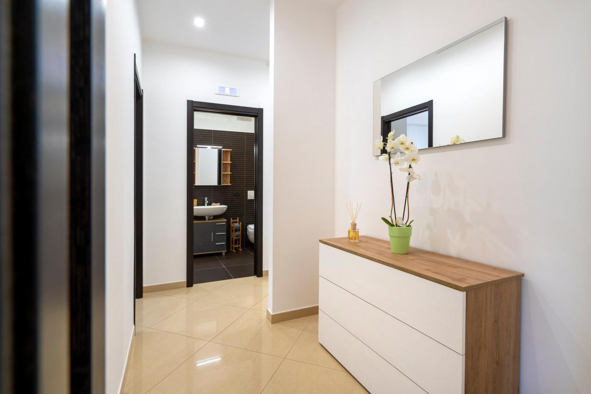 Boscoincitta Apt With Garage And Whirlpool Tub Бари Екстериор снимка