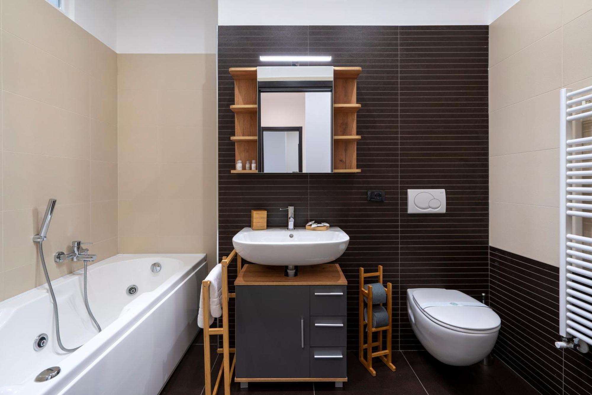 Boscoincitta Apt With Garage And Whirlpool Tub Бари Екстериор снимка